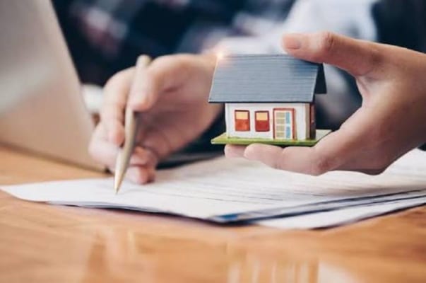So sánh bảng tính dư nợ giúp người vay chọn phương án trả nợ tối ưu.