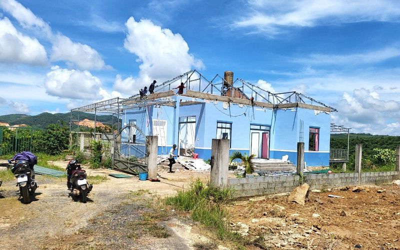 Tự ý xây dựng công trình trên đất nông nghiệp sẽ đối mặt với các hình phạt hành chính và cưỡng chế tháo dỡ.