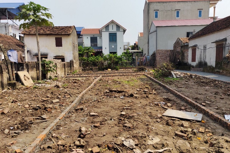 Đất thổ cư là tên gọi dân gian của đất ở, thuộc nhóm đất phi nông nghiệp.